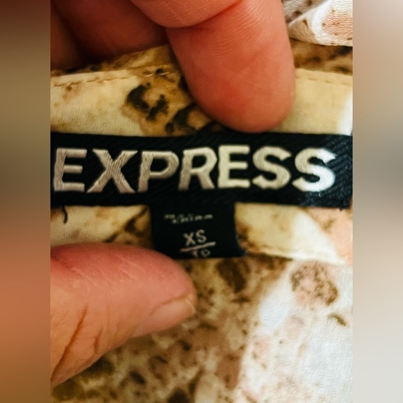 Express Size XS/TP Animal Print Shirt Top Blouse Women Modern Stylish - Picture 6 of 12